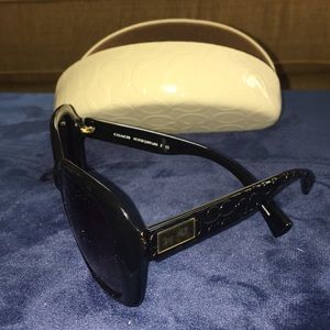 Big black coach sunnies with case. NWT